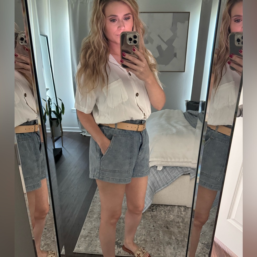 Mustard Seed Elastic Waist High Rise Denim Shorts Women's Medium Blue Distressed - Picture 3 of 16